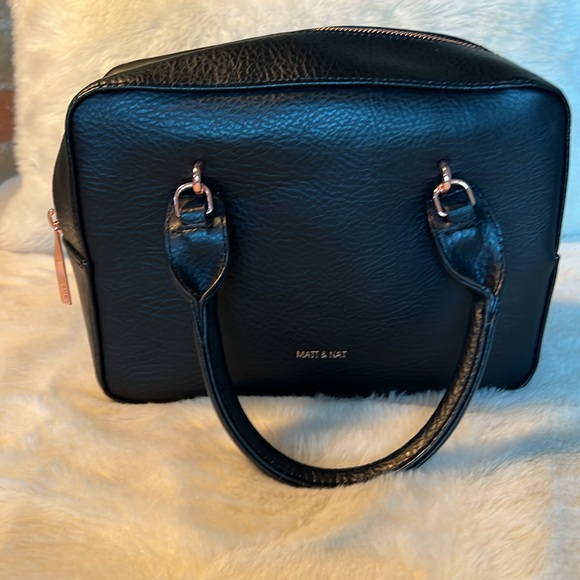 Matt & Nat Black Handbag - Picture 2 of 7